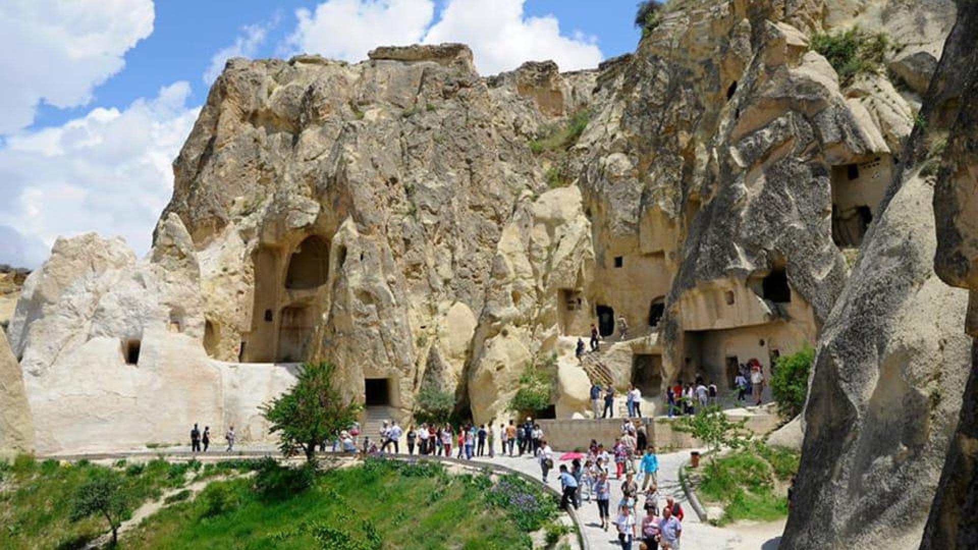 Kapadokya Masalsı Vadiler Turu